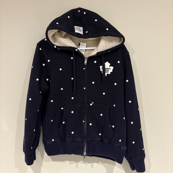 Roots Sweaters - Roots Toronto Maple Leafs crossover zipper hoodie L/G
